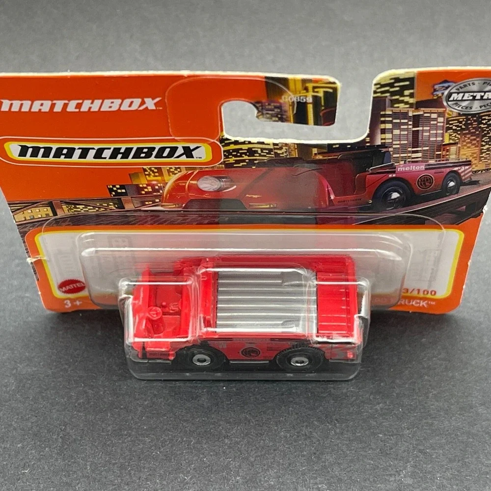 Matchbox MBX Mini Cargo Truck Melton‎ Red Diecast 1/64 Scale #23/100 Short Card